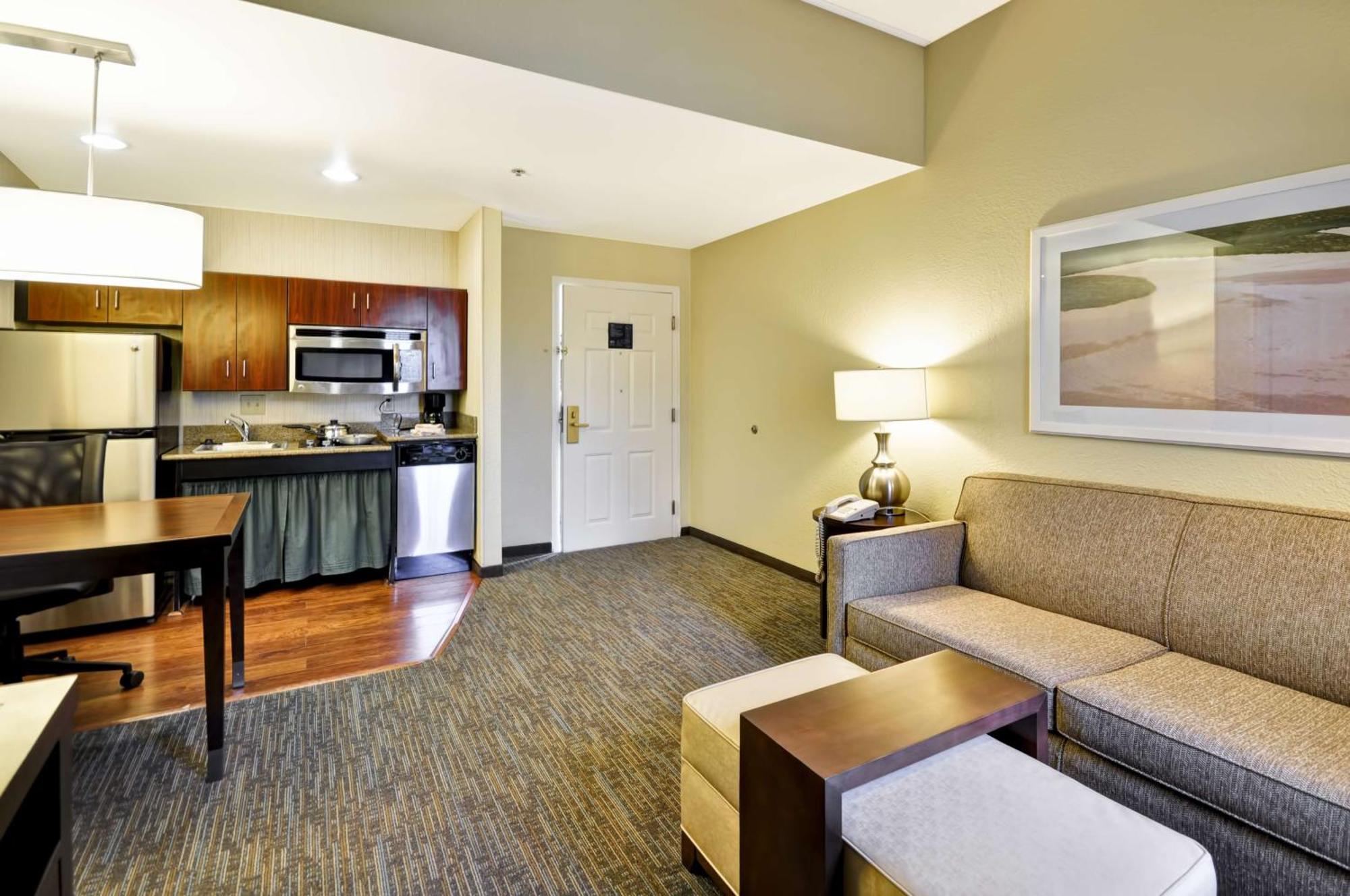 โฮมวู้ด สวีท บาย ฮิลตัน ออกัสตา Hotel ภายนอก รูปภาพ