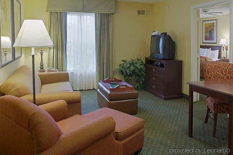 โฮมวู้ด สวีท บาย ฮิลตัน ออกัสตา Hotel ภายนอก รูปภาพ